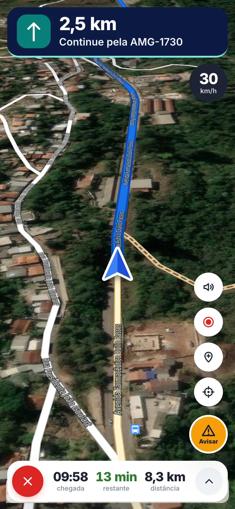 Navegación de NovexGO en camino de tierra con imagen satelital
